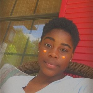 Meet your Posher, Elana